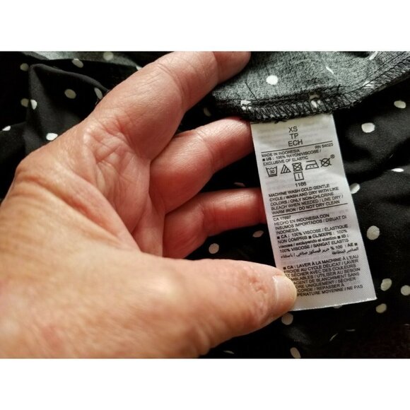 Old Navy Crop Leg Jumpsuit Polka Dot Black White Adjustable Strap Smocked XS - Picture 11 of 11